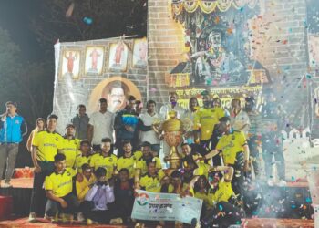 कोप्रोली इलेव्हन संघ चिरनेर तिरंगा चषकाचा मानकरी