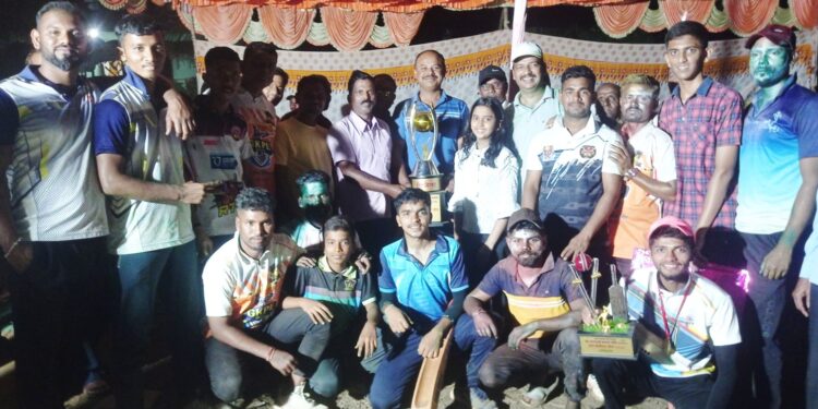 होळी चषक क्रिकेट स्पर्धा