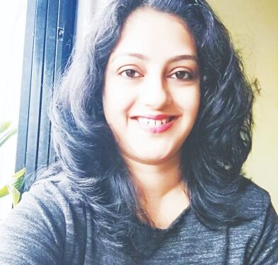 नवोदित युवती चित्रकाराचे मुंबईत चित्र प्रदर्शन