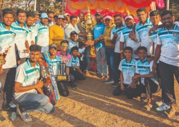 खांब संघ ठरला धाकेश्वर चषकाचा मानकरी