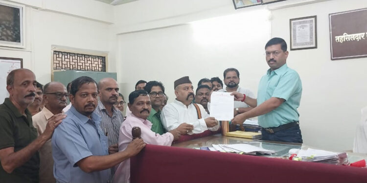 ब्राह्मण संस्थेकडून निषेधाचे निवेदन