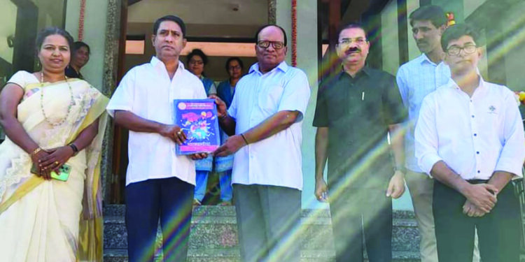 ‘शब्दगंध’ हस्तलिखित जिल्ह्यात प्रथम