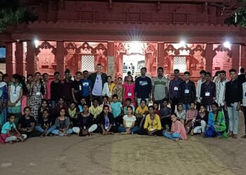 विद्यार्थ्यांनी अनुभवला विचार आणि सांस्कृतिक वारसा