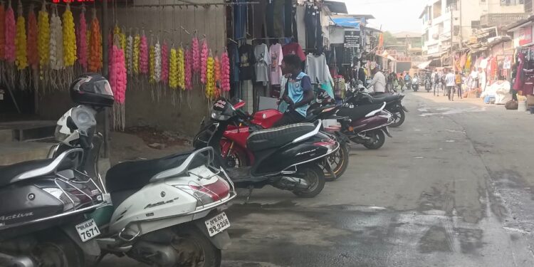 मोहोपाड्यात वाहनचालकांची गैरसोय