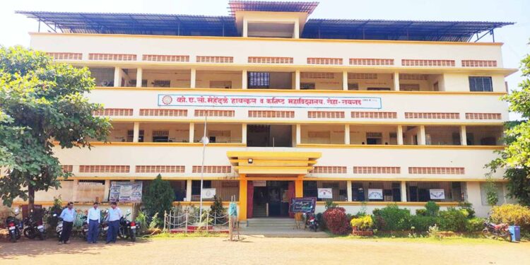 रोहा तालुक्यातील मेहेंदळे हायस्कूल द्वितीय