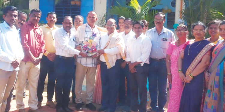 जिल्हा परिषद शाळा पेझारी जिल्ह्यात पहिली