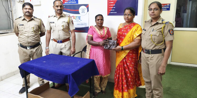 सुमन पांडव यांचा प्रामाणिकपणा