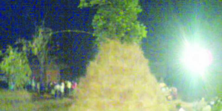 दुर्गुणांची आहूती देऊन होळी साजरी करा