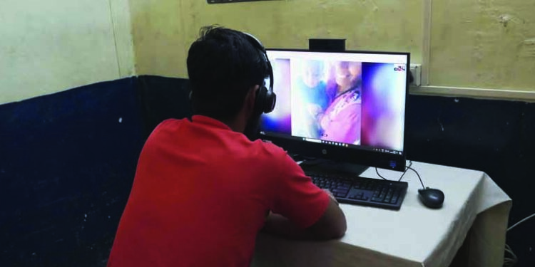 बंदीवान साधणार नातेवाईकांशी संवाद