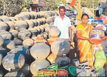 रंगीबेरंगी माठांना मागणी