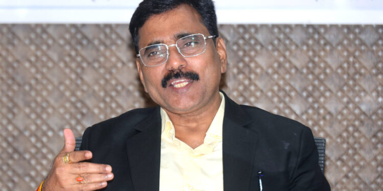 उमेदवारी अर्ज दाखल करताना सूचनांचे पालन करावे