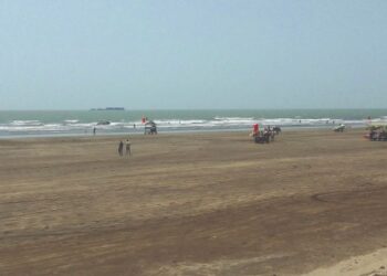 मुरुडमध्ये पर्यटकांचा संख्या तुरळक