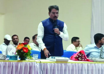 मतदान केंद्रावरील अधिकारी, कर्मचार्‍यांना प्रशिक्षण