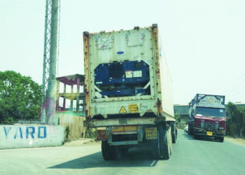 दास्तान-दिघोडे मार्गावर बंदीनंतरही अवजड वाहतूक सुरू