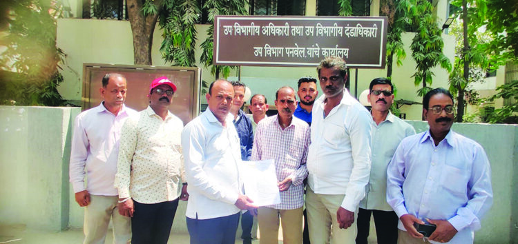 भूसंपादन कायद्यानुसार नुकसान भरपाई द्या