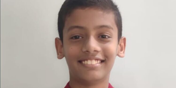 आदेश खेडकर जिल्ह्यात प्रथम