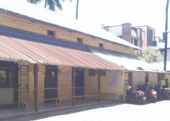 प्रतिज्ञापत्र नोंदणीसाठी सर्वसामान्यांची फरपट