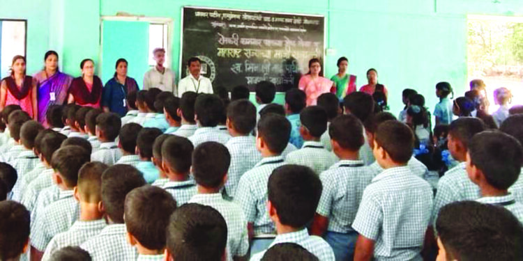 मीनाक्षी पाटील यांना पीएनपी संकुलात श्रद्धांजली