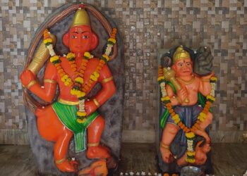 बार्डी गावातील हनुमंताच्या दोन मूर्ती