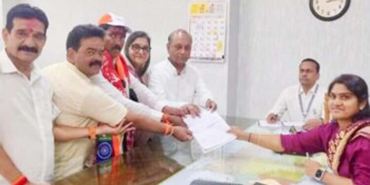 बजरंग सोनवणे यांचा उमेदवारी अर्ज दाखल