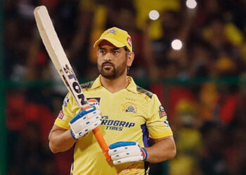 धोनीच्या नावे मोठा विक्रम