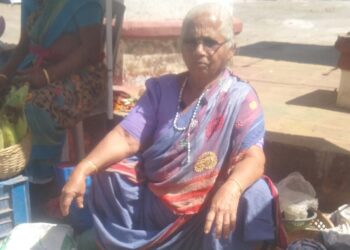 भाजी विक्रेती कोर्लईची माय