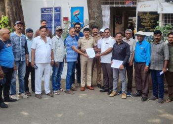 महेश शिंदे यांना शिवीगाळ