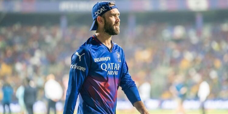 मॅक्सवेलने उचलले मोठे पाऊल