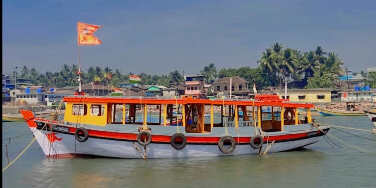 खोरा बंदरात अजब गजब प्रकार