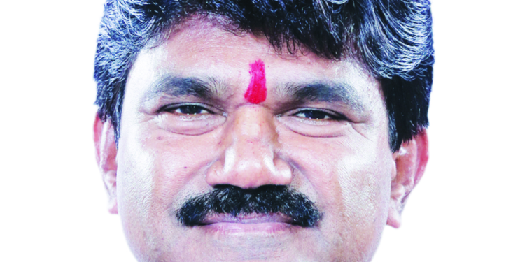 नाशिकमध्ये घडामोडींना वेग