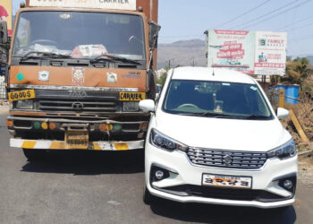 नेरळ पेट्रोल पंप येथे दोन वाहनांचा अपघात