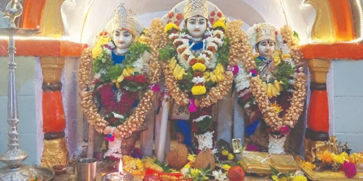 नेरळ येथील 1938 साली बांधलेले श्रीराम मंदिर