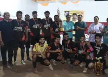 स्वर्गीय धनंजय भिडे फुटबॉल चषक