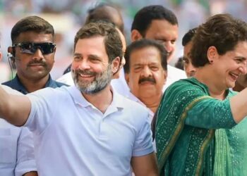 राहुल, प्रियंका यांचा ‘रोड शो’