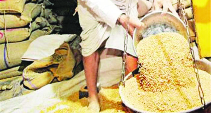 रास्त धान्यापासून आदिवासींची उपासमार