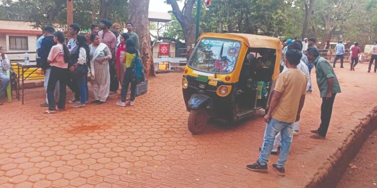 ई-रिक्षा आल्या डबघाईला