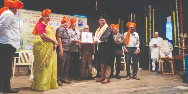 सचिन राऊळ यांना डॉक्टरेट