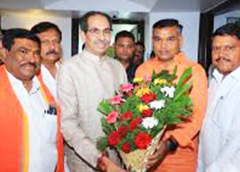 अजित पवार गटाला धक्का; शिवा मोहोड शिवबंधनात