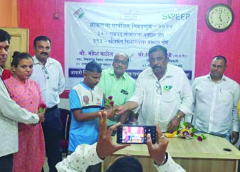 दिव्यांगानी मतदान करुन लोकशाही बळकट करावी: शिवाजी पाटील