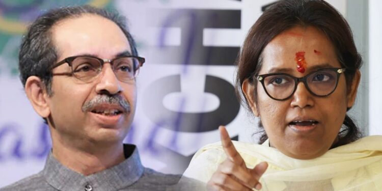 वर्षा गायकवाडांनी घेतली उद्धव ठाकरेंची भेट