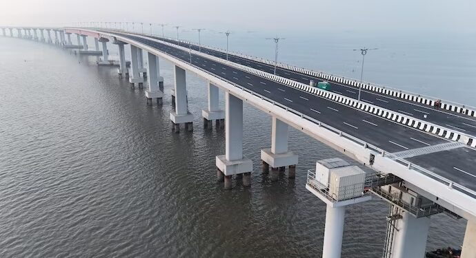 अलिबाग-मुंबई प्रवास सेवा अटल सेतू मार्गे सुरू करा