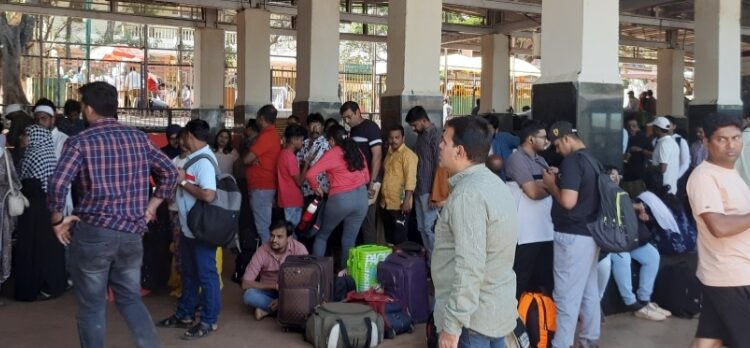 पर्यटन हंगाम जोरात