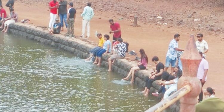 सोयीसुविधा पुरविण्यात माथेरान नगरपरिषद कमी: माजी नगराध्यक्षा यांची नाराजी