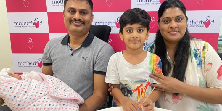 प्रसिद्ध भारतीय धावपटू ललिता बाबर हिला पुत्ररत्न