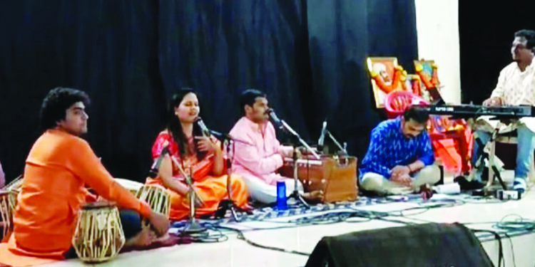 संगीत मैफलीने महाराष्ट्र दिन साजरा