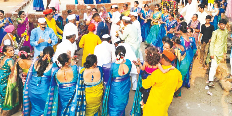 बेलघर ग्रामस्थ रंगले विठ्ठल रखुमाईच्या जयघोषात