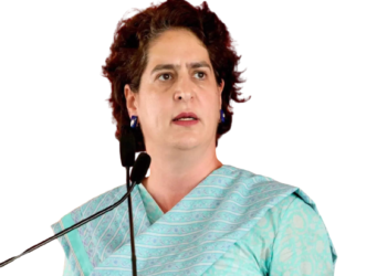 काँग्रेसने निर्माण केले, ते मोदींनी मित्रांना विकले: प्रियांका गांधी