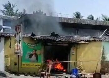 सॅन्डविचच्या दुकानाला आग