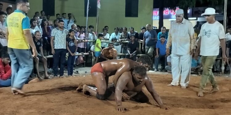 कुस्ती आखाड्यात हरियाणाचा संदीप चहर अजिंक्य