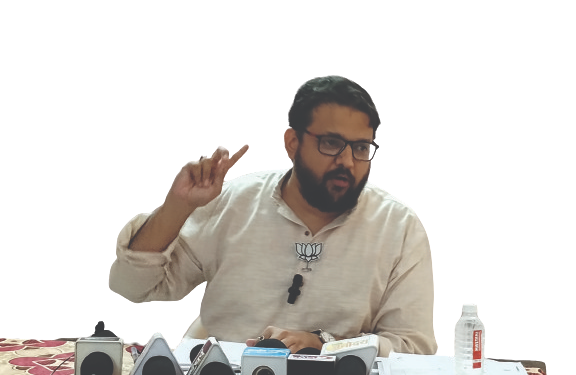 कर्जतमध्ये शित युध्द ?